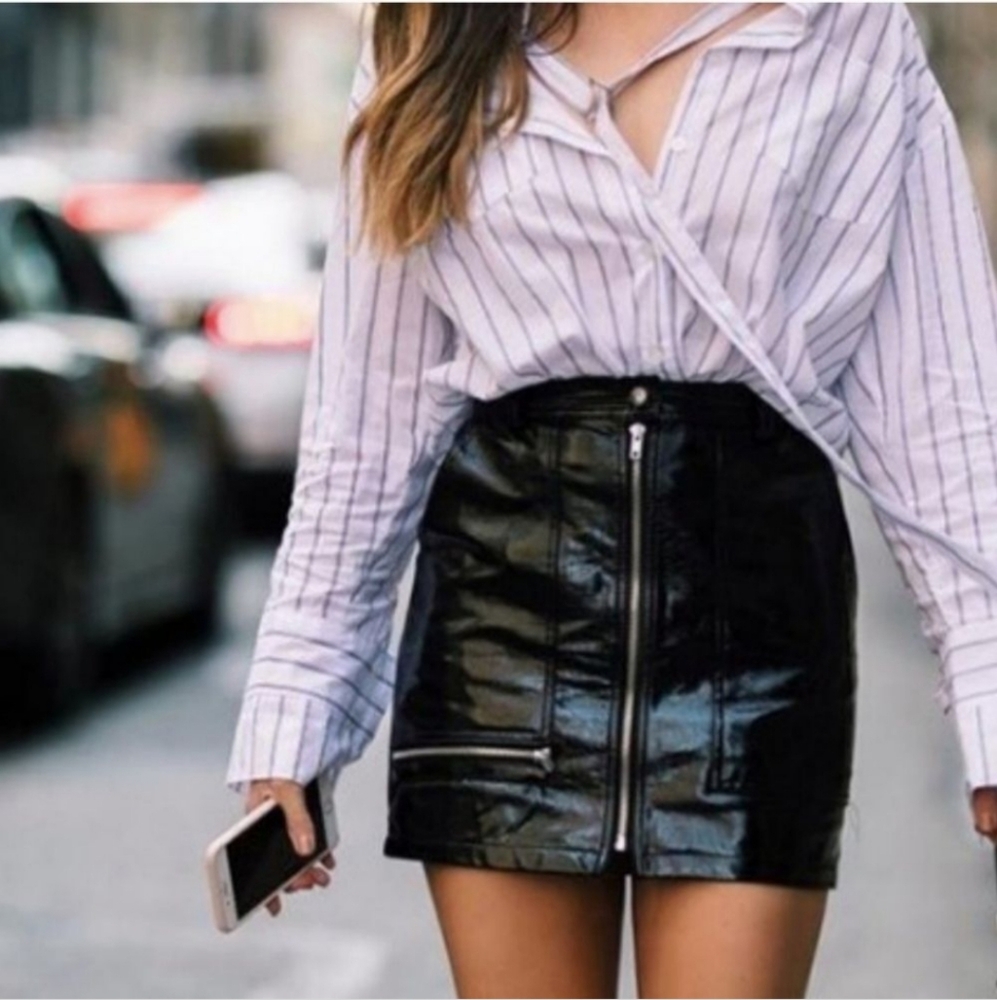 Silence + Noise Urban Outfitters Vegan Leather Mini Skirt, Sz XS